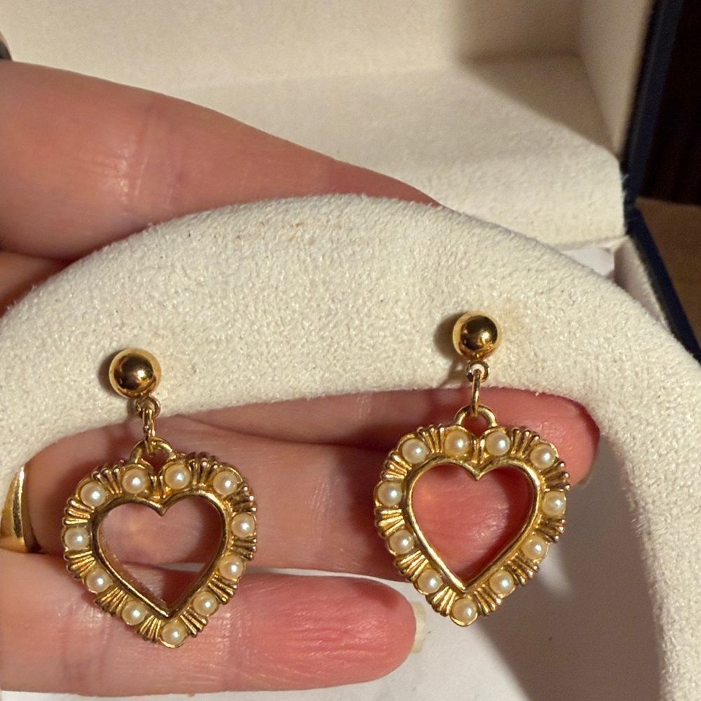 Vintage Avon Gold Heart-Shaped Pearl Pierced Earrings